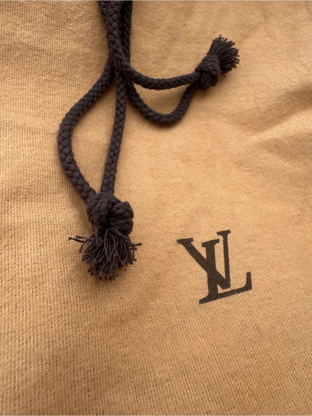 Louis Vuitton Authentic Cotton Dust Bag Logo Cord String Closure Medium 20x17x6”